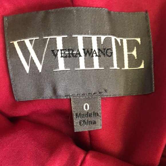 Vera Wang White V neck halter gown with sash, 2 pockets, bows - Picture 14 of 16